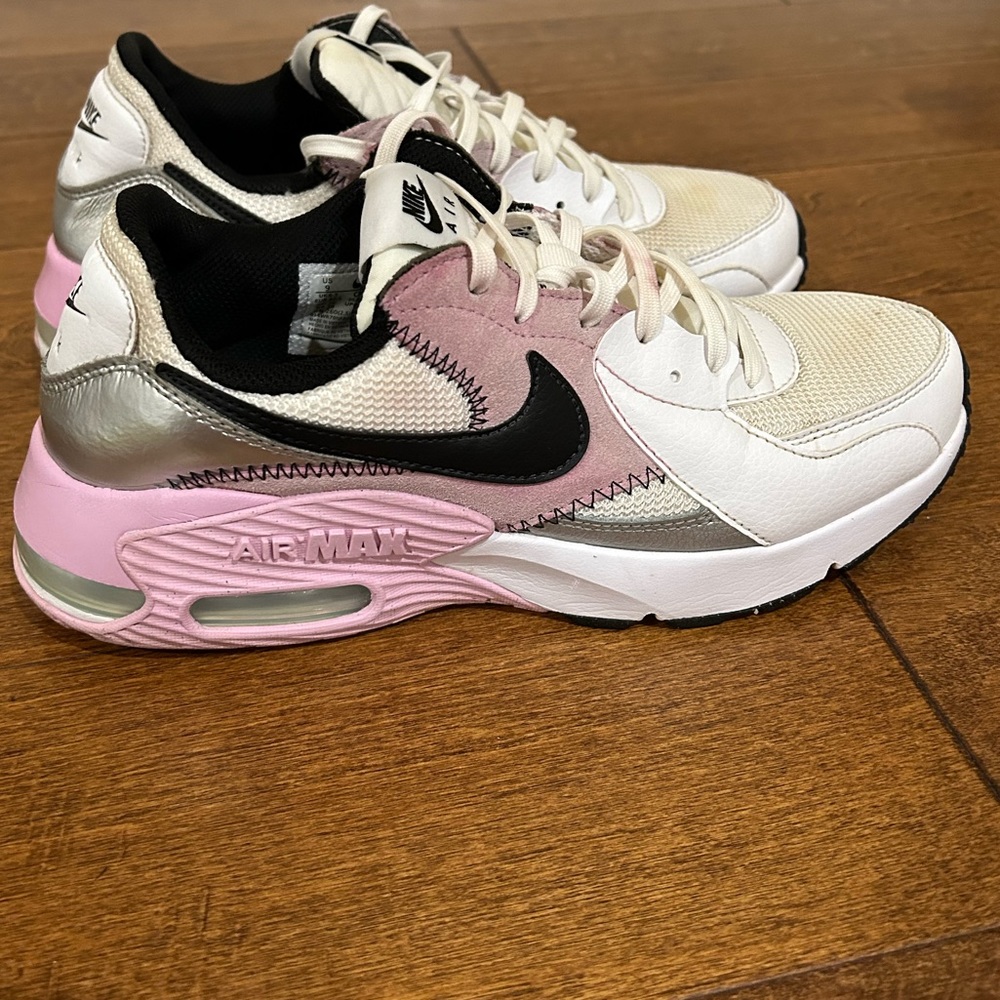 Women’s Nike Air Max shoes
